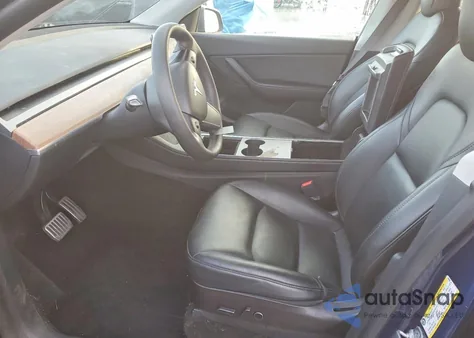 2021 Tesla Model Y z USA, uszkodzony, nr VIN 5YJYGAEEXMF206538